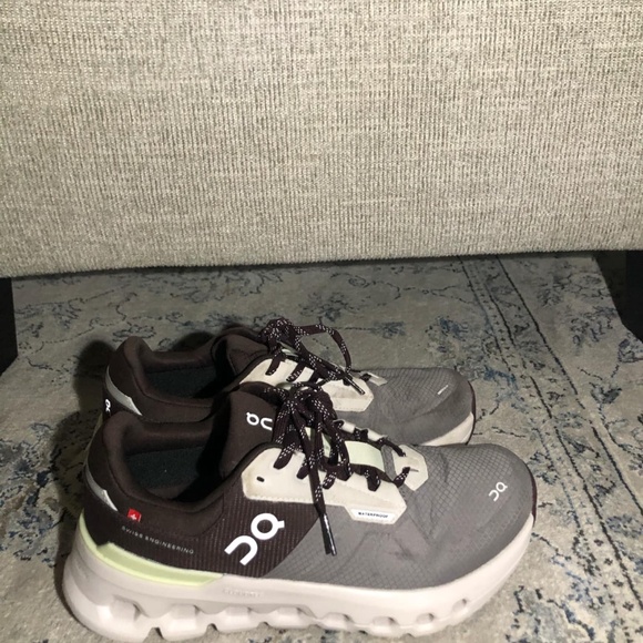 On Cloudrunner 2 Waterproof Zinc/Seedling - Picture 5 of 11